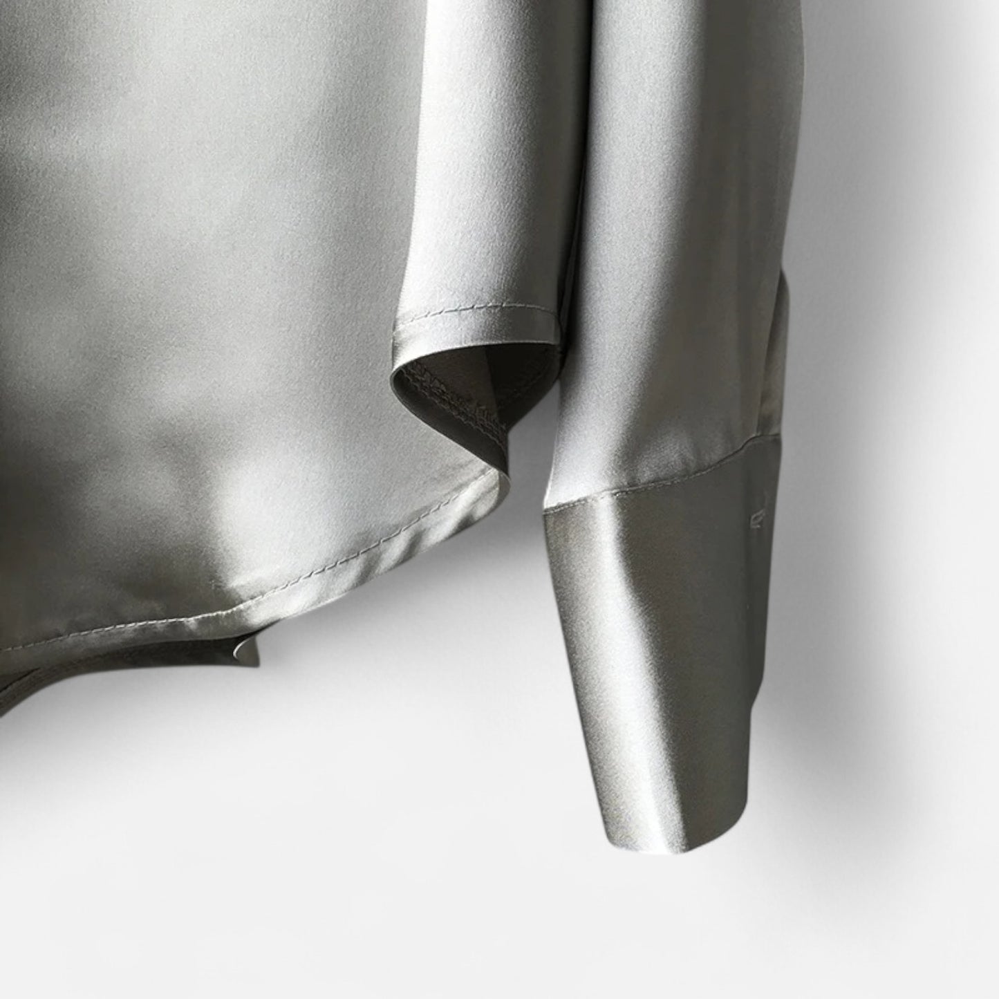 Élané | Haut Femme à Manches Longues en Satin – Élégance Classique, Polyvalence Moderne