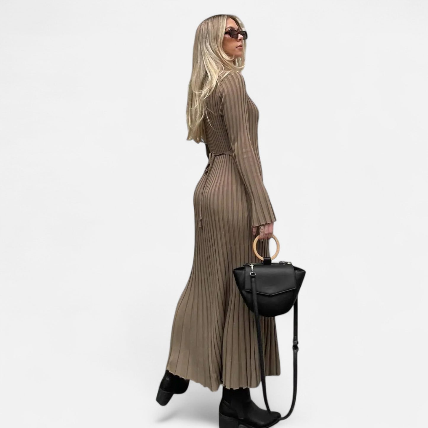 Élané | Robe Longue en Maille Côtelée pour Femme – Élégance Sculptée, Confort Moderne