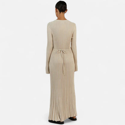 Élané | Robe Longue en Maille Côtelée pour Femme – Élégance Sculptée, Confort Moderne