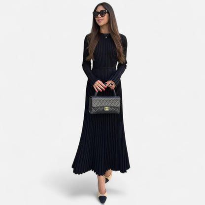 Élané | Robe Longue en Maille Côtelée pour Femme – Élégance Sculptée, Confort Moderne
