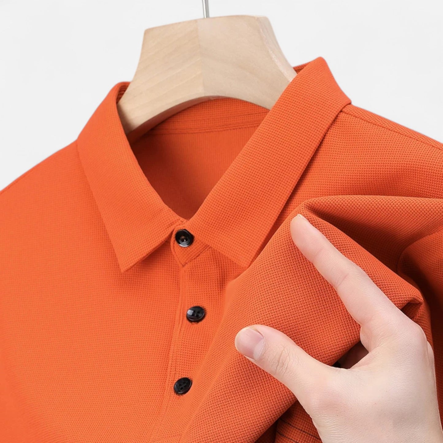 Élané | Polo Homme à Manches Courtes Embossé – Élégance Texturée, Style Contemporain