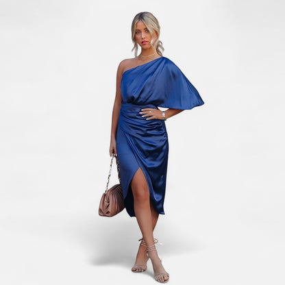 Élané | Robe Satinée Asymétrique pour Femme – Élégance Sculptée, Charme Intemporel